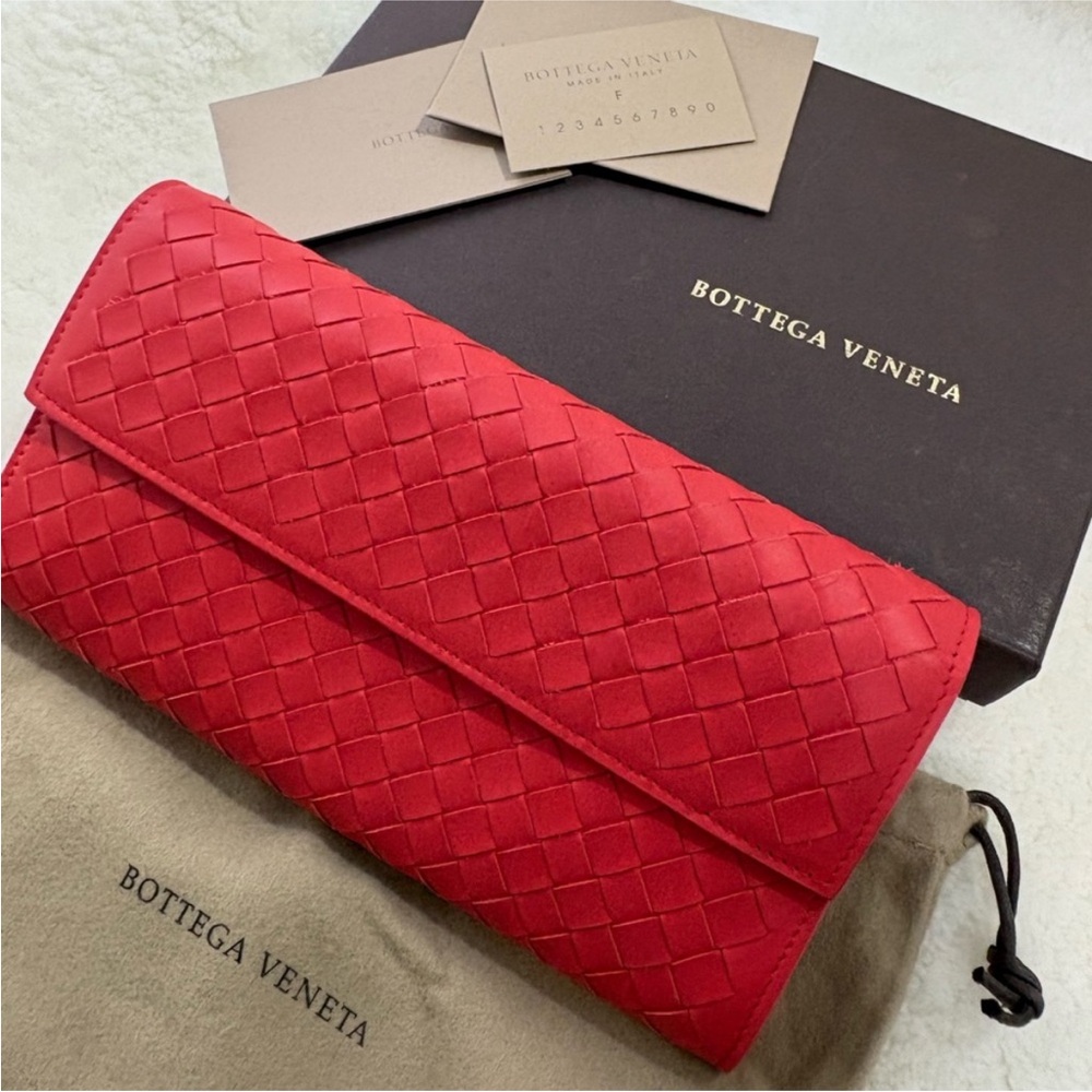 Bottega Veneta Red Intrecciato Leather  Wallet Authentic - Picture 4 of 16